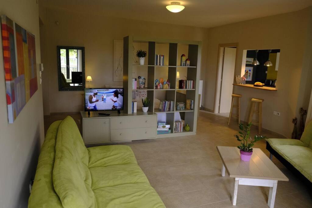 Apartment With Garden In Thessaloniki. Esterno foto