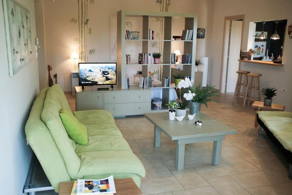 Apartment With Garden In Thessaloniki. Esterno foto